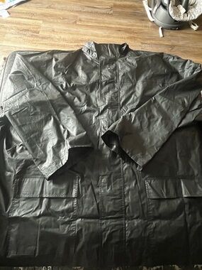 Men's Yeezy Gap Black Water-Resistant Rain Jacket (oversized fit)